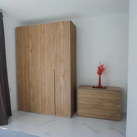 Stunning 2 Bedroom 2 Bathroom Apt St Julians *