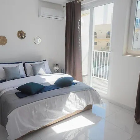 Apartmán Stunning 2 Bedroom 2 Bathroom Apt St Julians