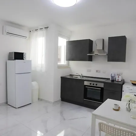 Stunning 2 Bedroom 2 Bathroom Apt St Julians