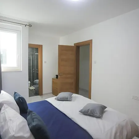 Stunning 2 Bedroom 2 Bathroom Apt St Julians * Ta' Cikkun