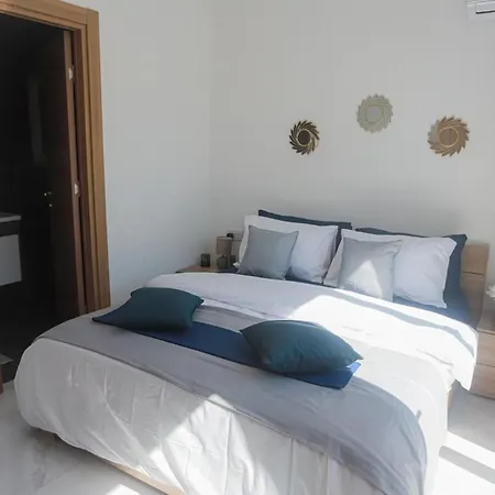 Stunning 2 Bedroom 2 Bathroom Apt St Julians Daire Ta' Cikkun